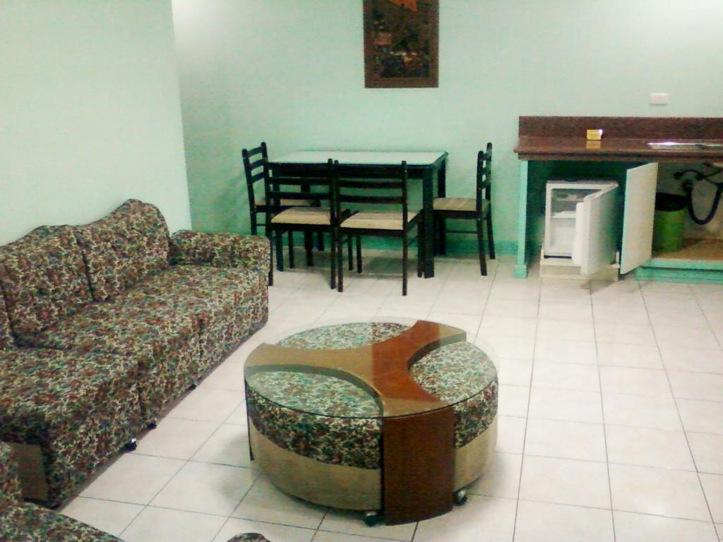 Oyo 765 Ibay Zion Hotel Baguio City Habitación foto